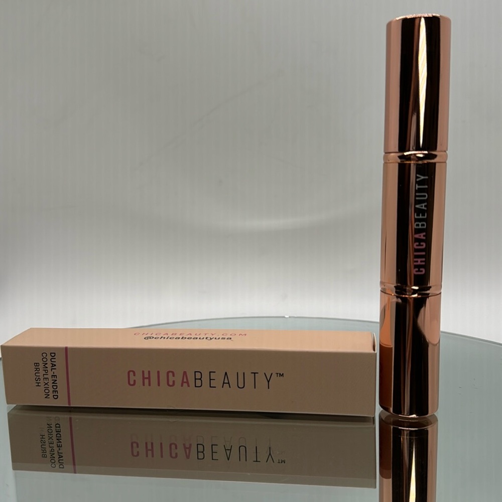 Chica beauty duel ended brush NIB*
